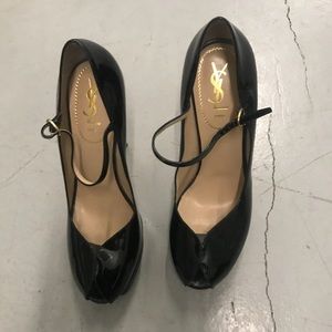 Ysl peep toe pump patent leather size 12/42